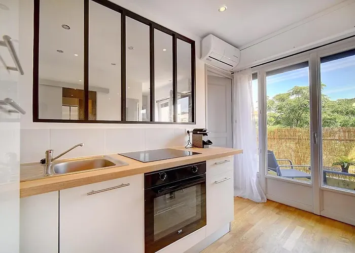 Le Max Et Leo - 600m - Verriere Cote D'azur * 칸느